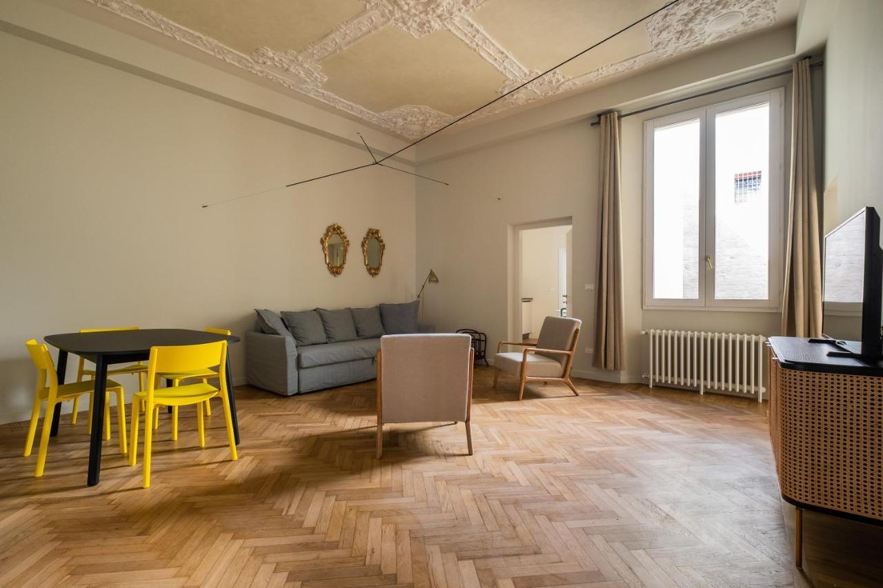 Appartamento D'Azeglio Nel Salotto Di โบโลญญา ภายนอก รูปภาพ