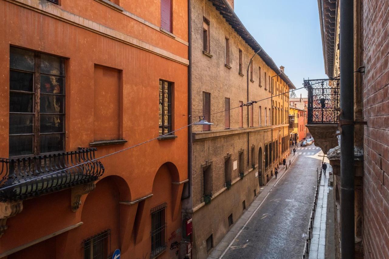 Appartamento D'Azeglio Nel Salotto Di โบโลญญา ภายนอก รูปภาพ